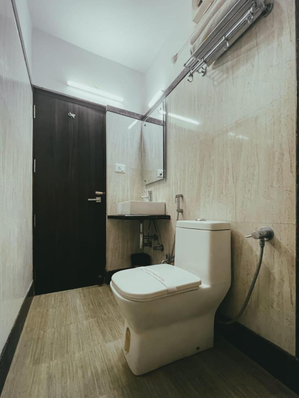 Hotel S L E Residency Varanasi Exterior photo