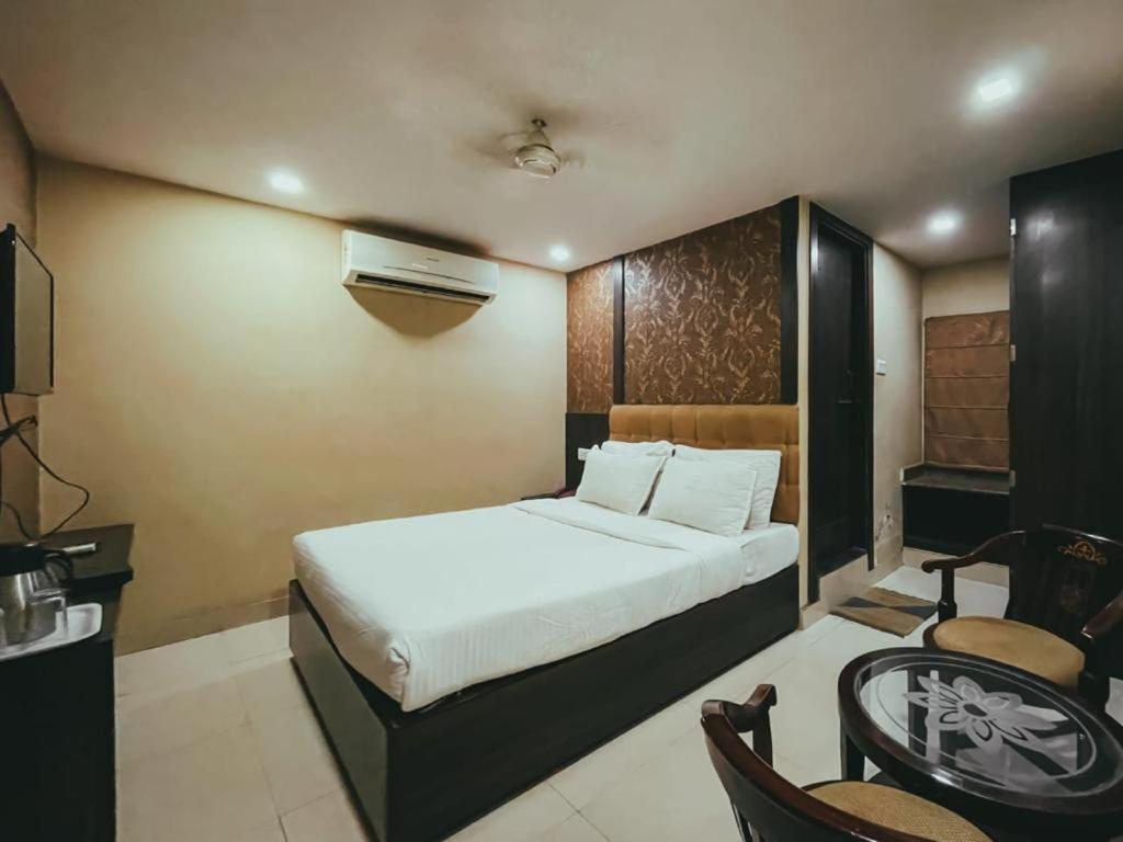 Hotel S L E Residency Varanasi Exterior photo