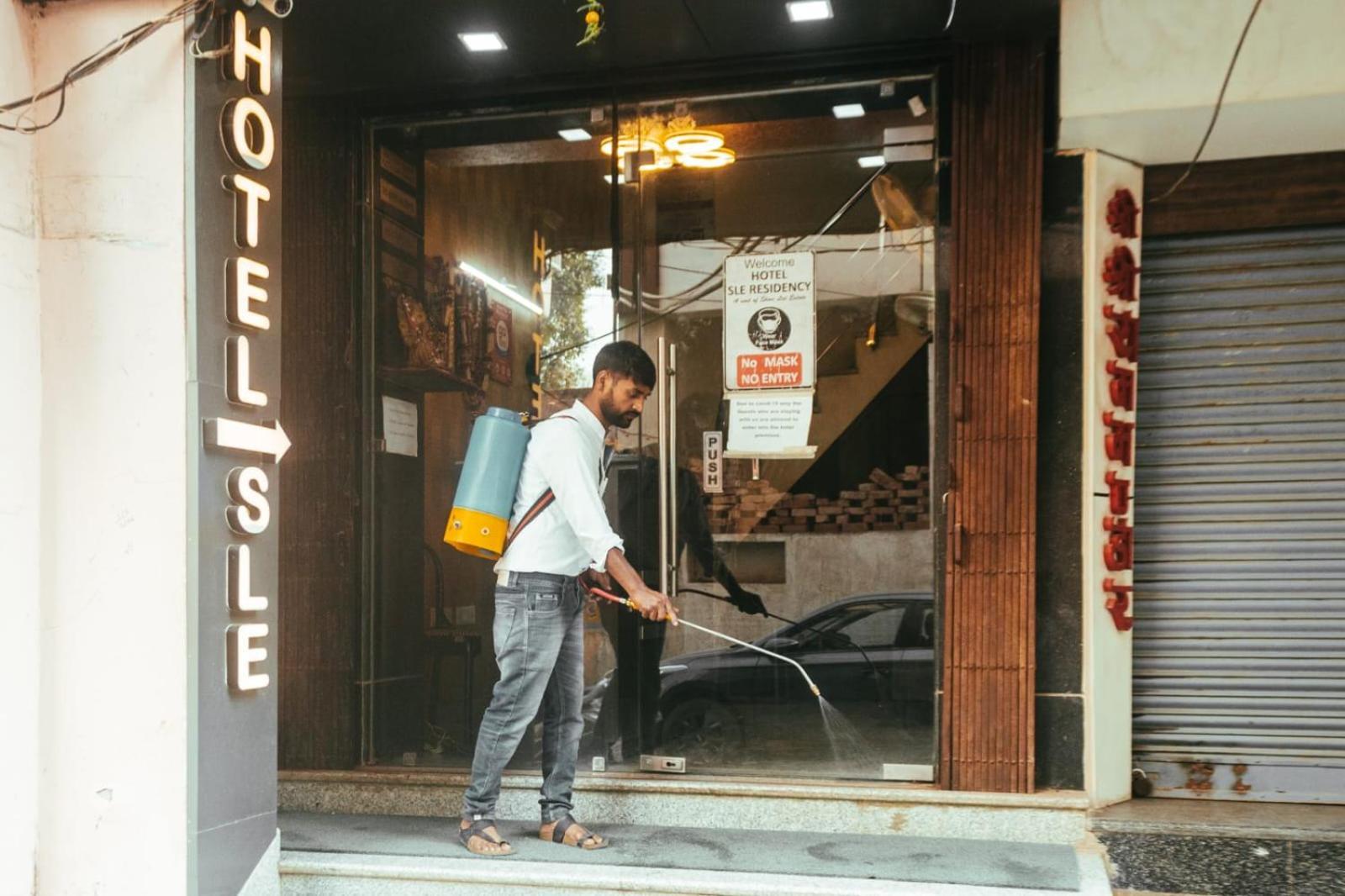 Hotel S L E Residency Varanasi Exterior photo