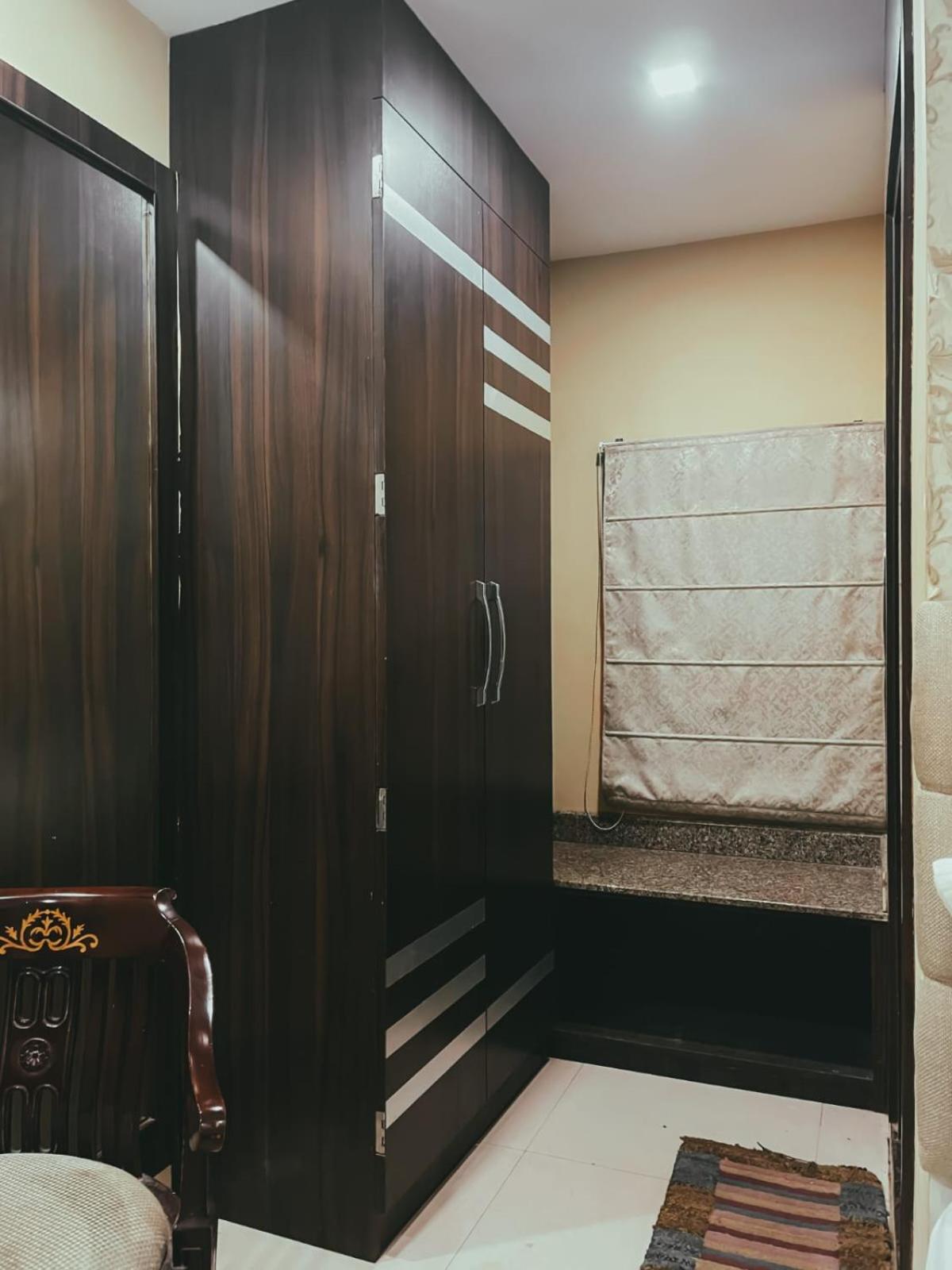 Hotel S L E Residency Varanasi Exterior photo