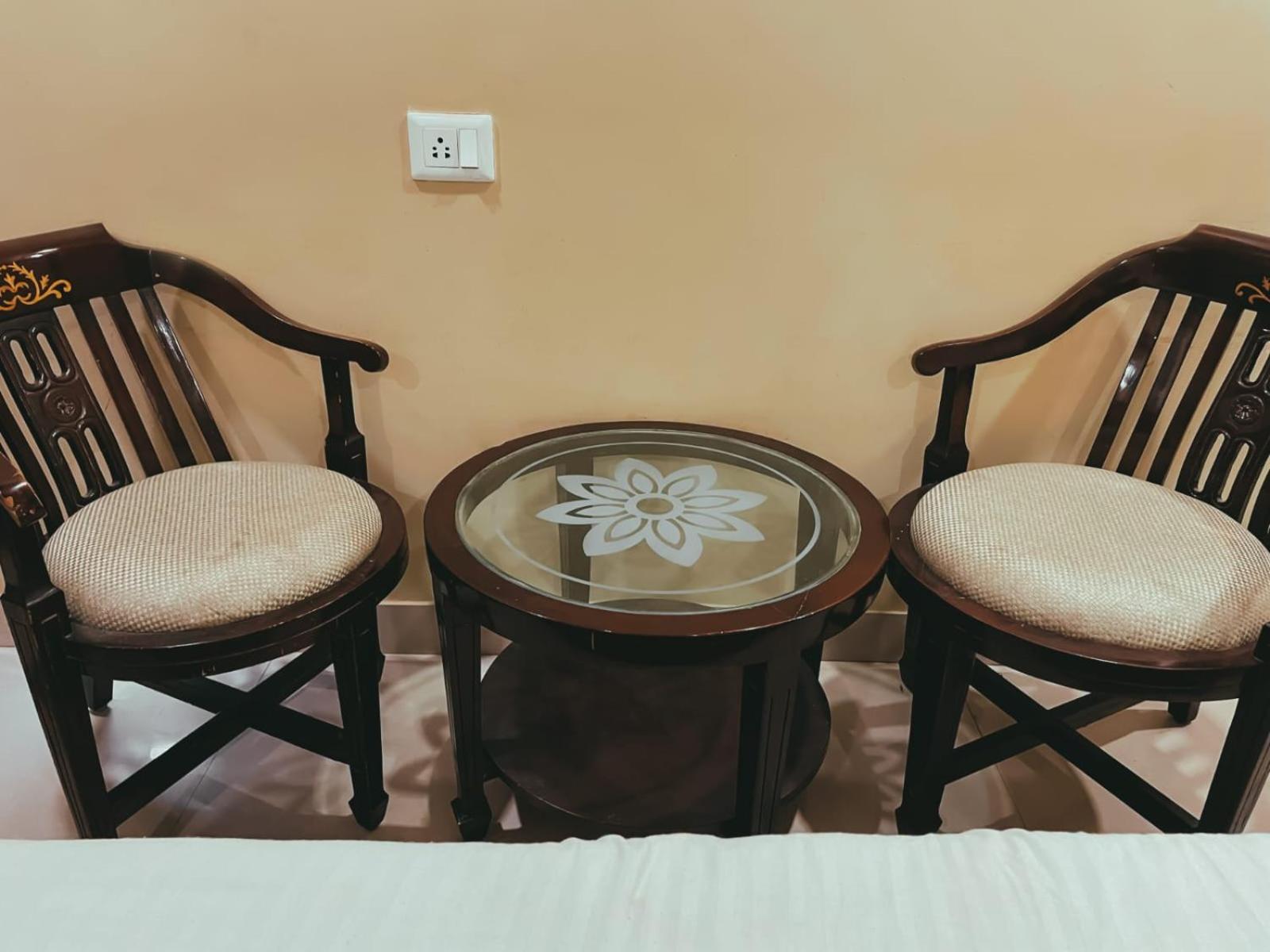 Hotel S L E Residency Varanasi Exterior photo