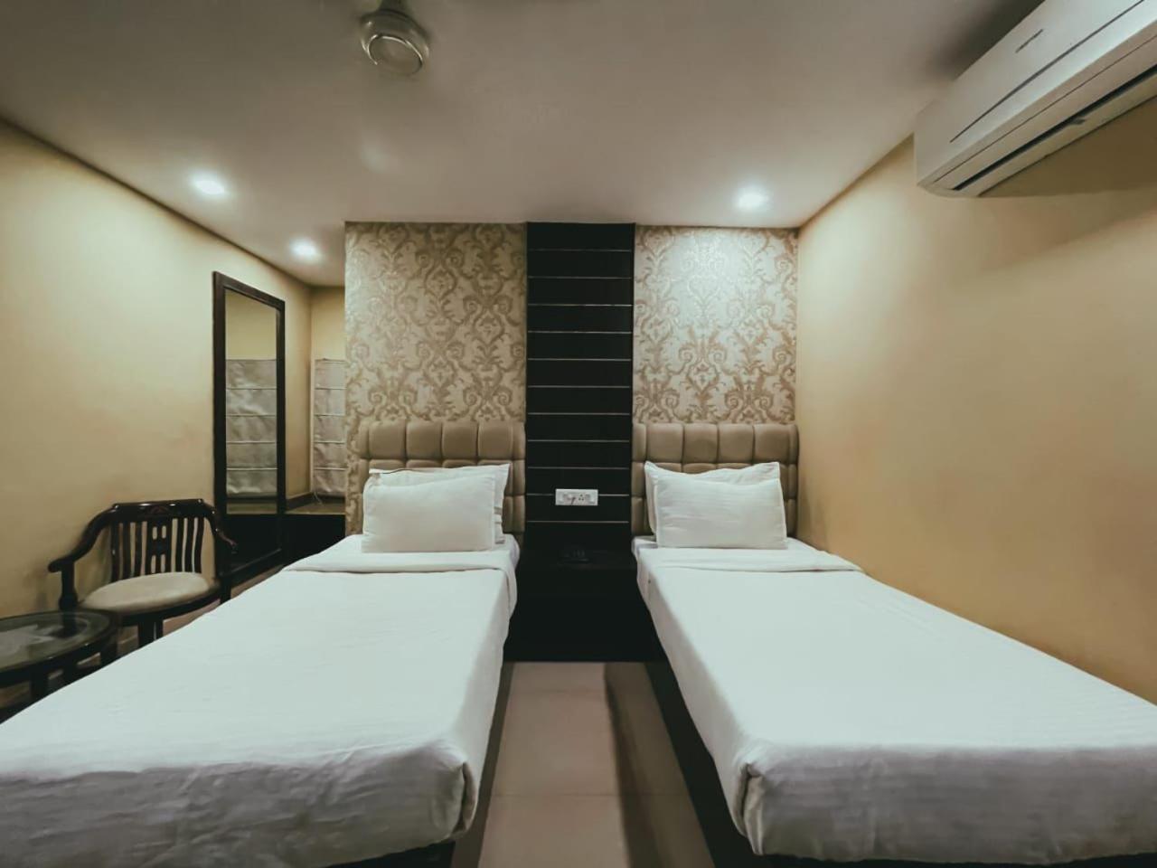 Hotel S L E Residency Varanasi Exterior photo