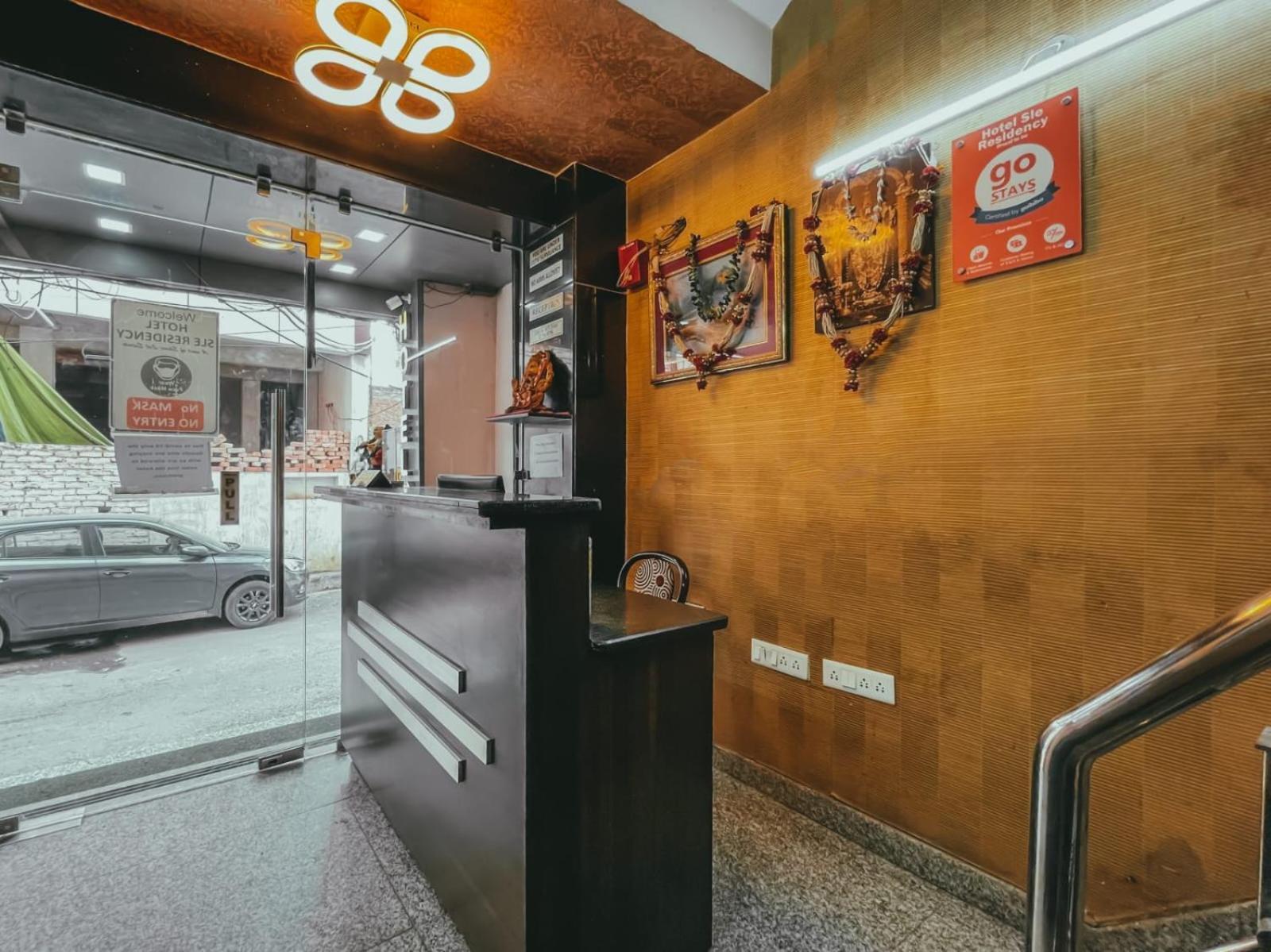 Hotel S L E Residency Varanasi Exterior photo