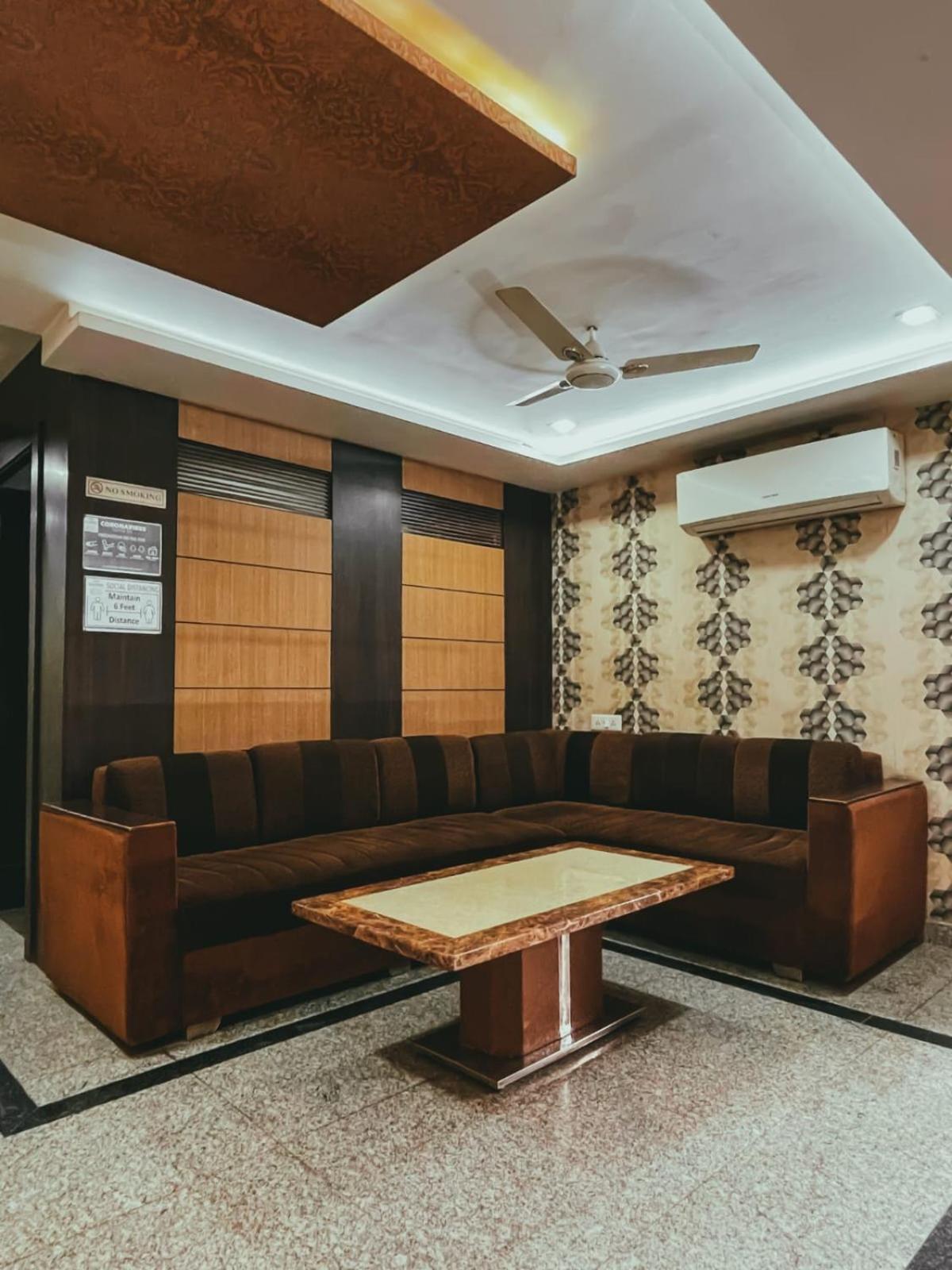 Hotel S L E Residency Varanasi Exterior photo